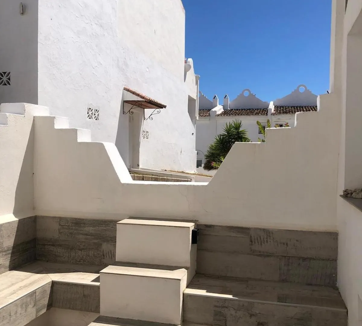 Casa Chico 2 Bedroom Townhouse 1 Mile From Marina & Beaches Marbella Apartamento