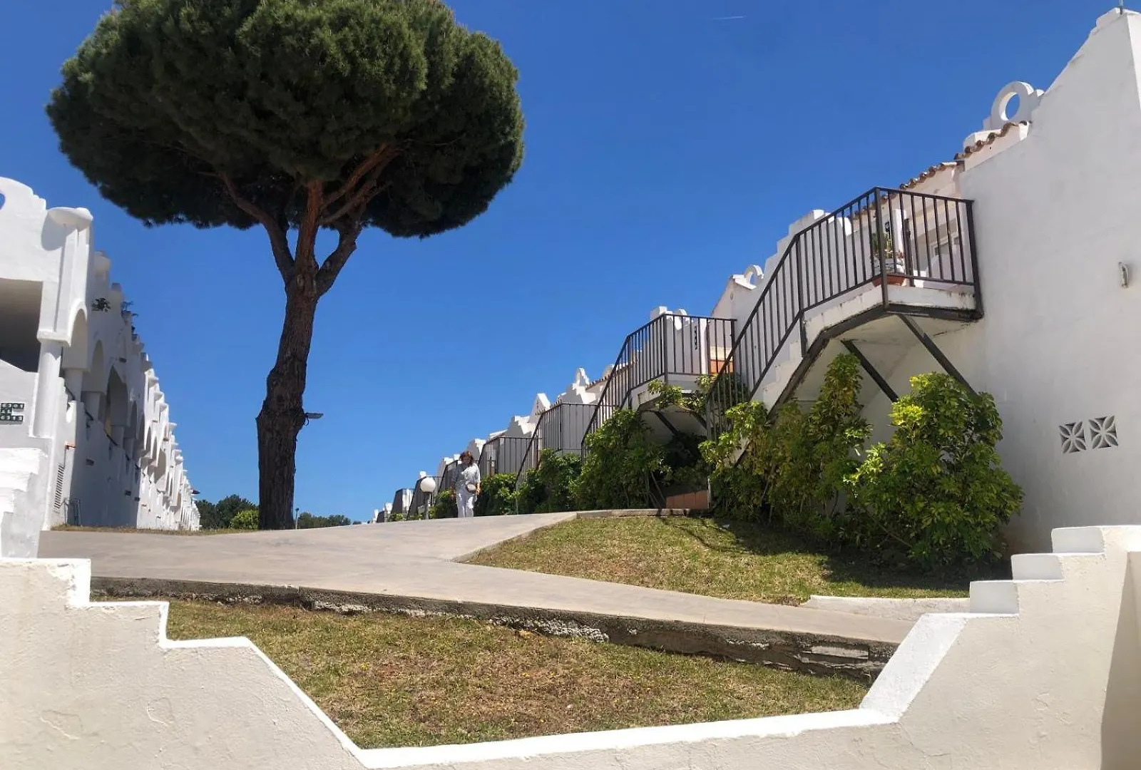 Casa Chico 2 Bedroom Townhouse 1 Mile From Marina & Beaches Marbella 0*,  España