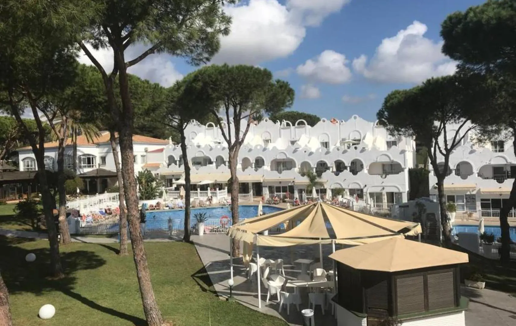 Casa Chico 2 Bedroom Townhouse 1 Mile From Marina & Beaches Marbella Apartamento