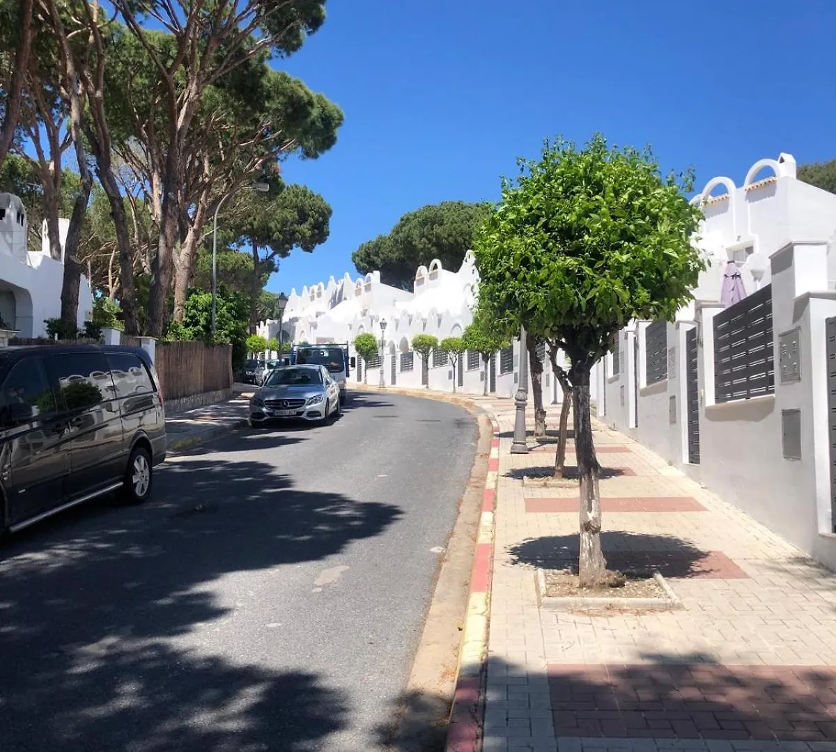 Casa Chico 2 Bedroom Townhouse 1 Mile From Marina & Beaches Marbella Lägenhet