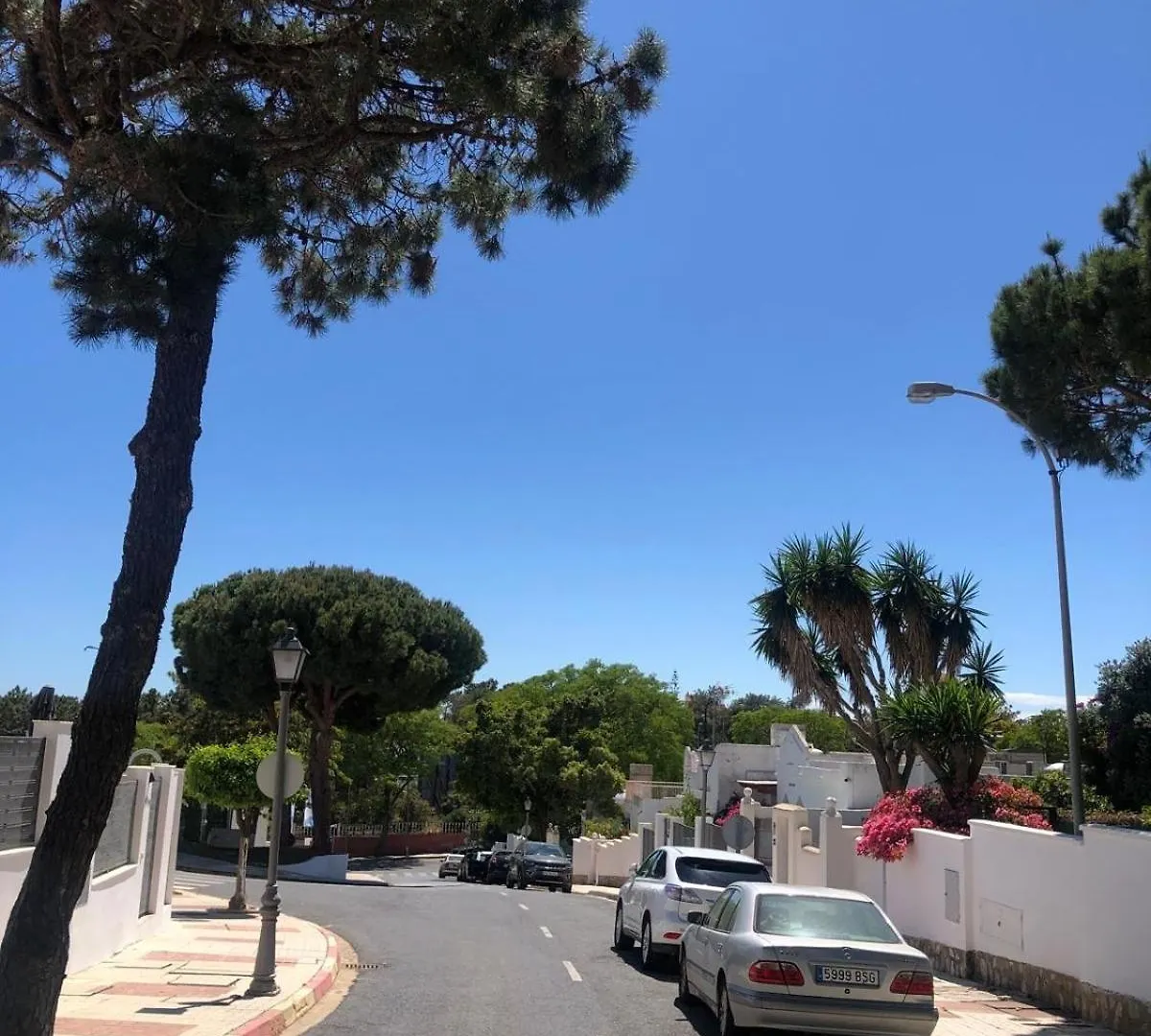 Lägenhet Casa Chico 2 Bedroom Townhouse 1 Mile From Marina & Beaches Marbella Spanien