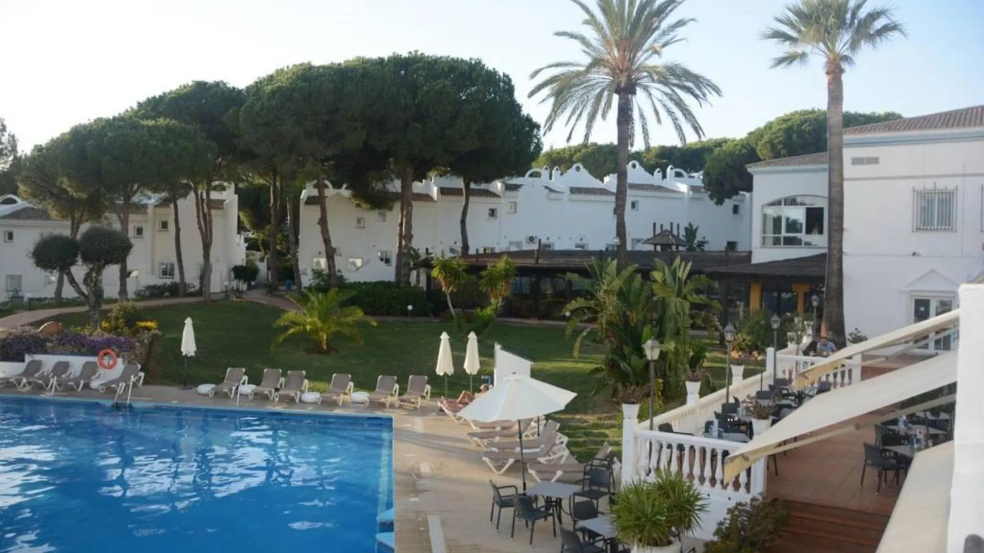 Daire Casa Chico 2 Bedroom Townhouse 1 Mile From Marina & Beaches Marbella