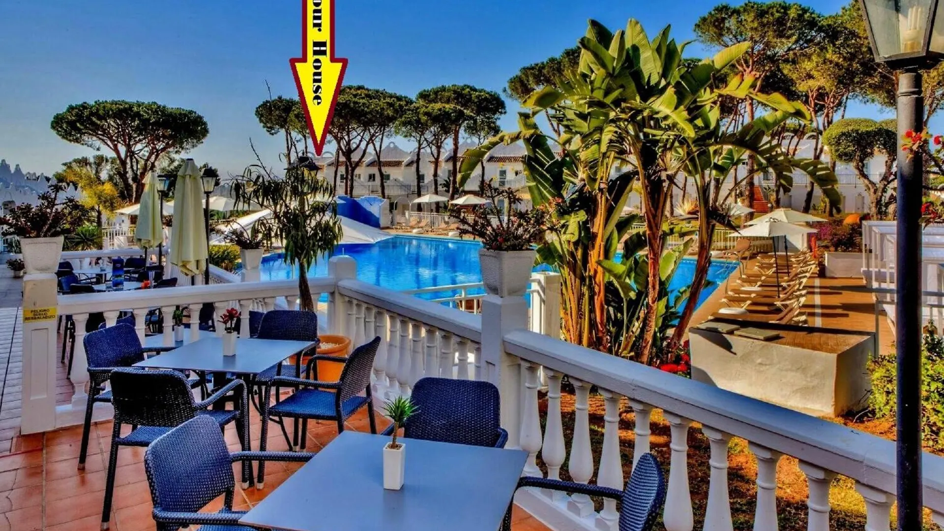 Casa Chico 2 Bedroom Townhouse 1 Mile From Marina & Beaches Marbella Lägenhet