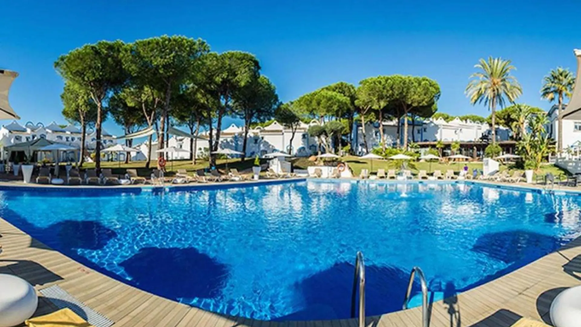 Casa Chico 2 Bedroom Townhouse 1 Mile From Marina & Beaches Marbella Daire